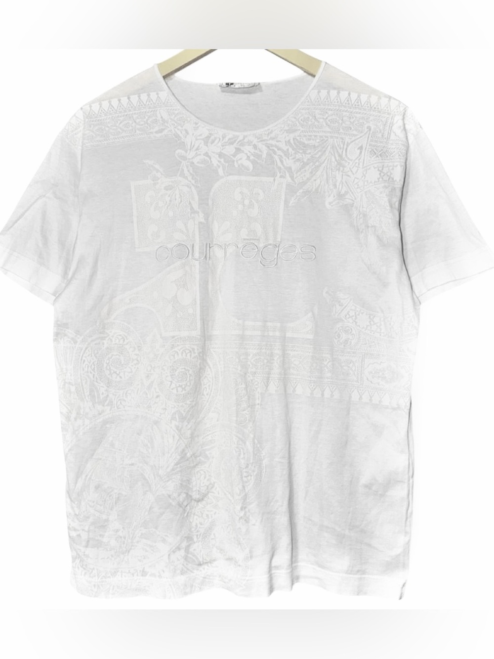 Courrèges white t-shirt with subtle paisley and ornamental design size M /40